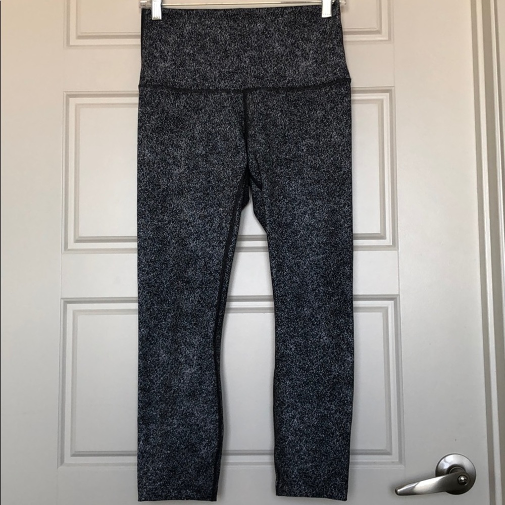 Wonder under high rise leggings